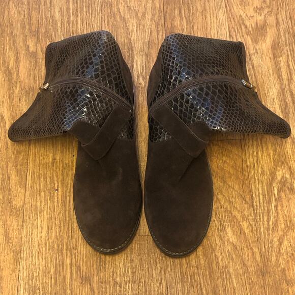 Vince Camuto Witty 2 Snake Embossed Moto Boots in Dark Brown and Gold Size 8.5 - Picture 4 of 12